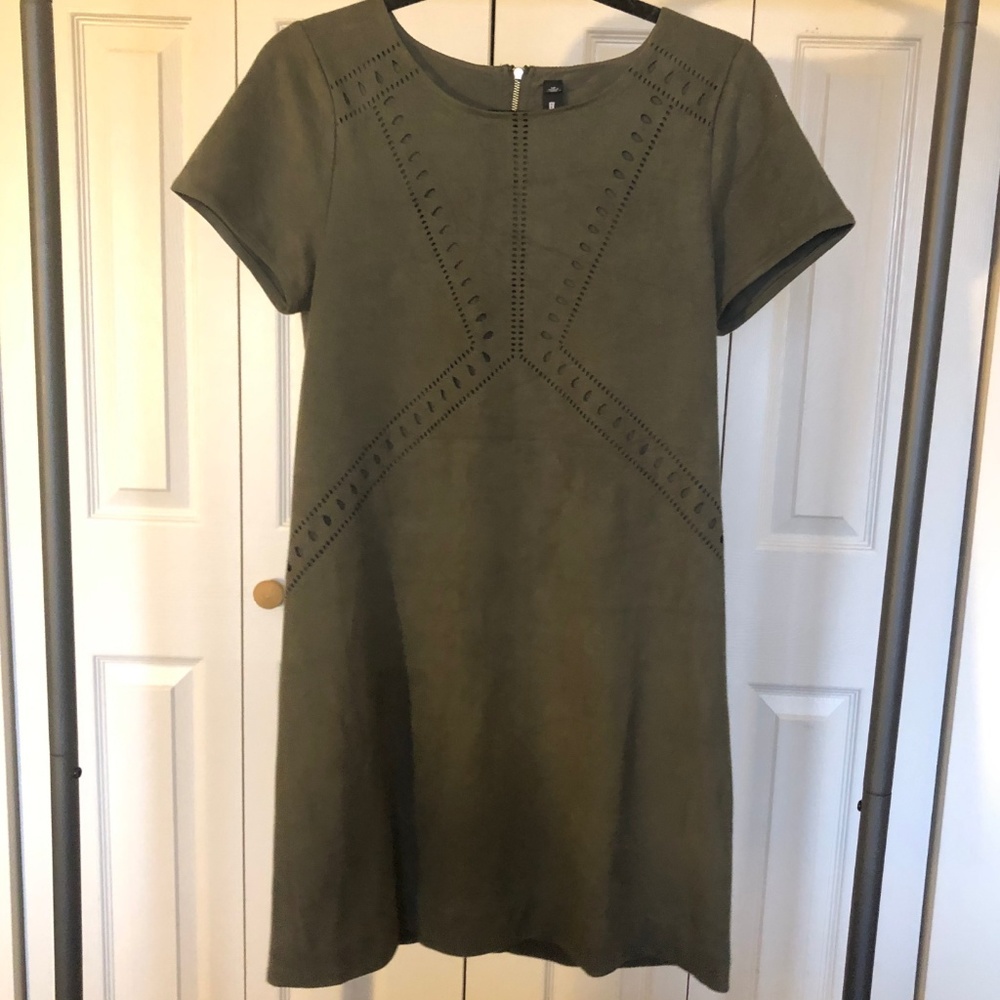 Design Lab Lord & Taylor laser-cut olive dress